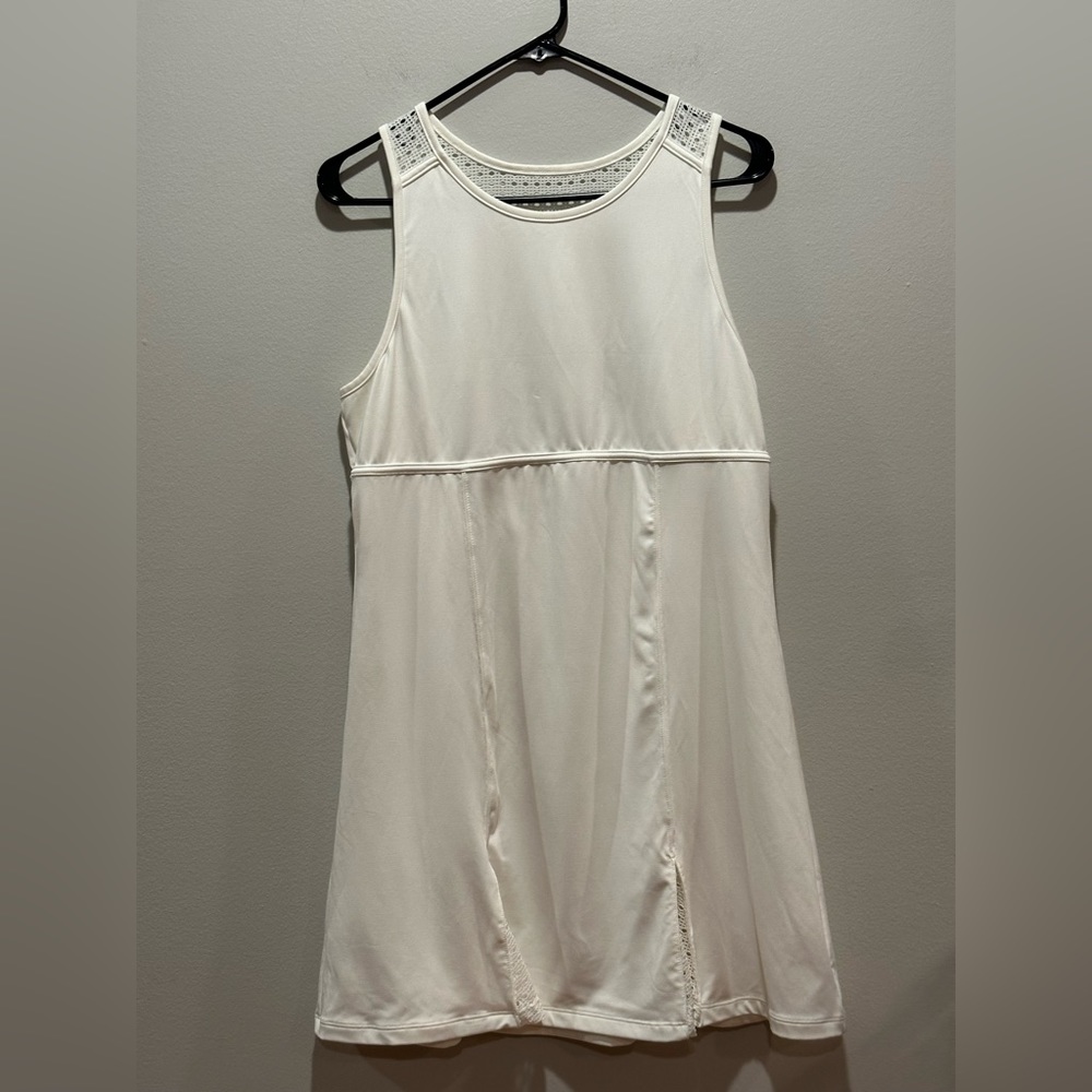 Tuckernuck White Cane Victoria Tennis Dress size Large